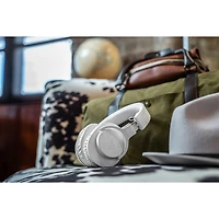 Casque de contrôle Bluetooth à isolation sonore ATH-M20xBT d'Audio Technica - Blanc