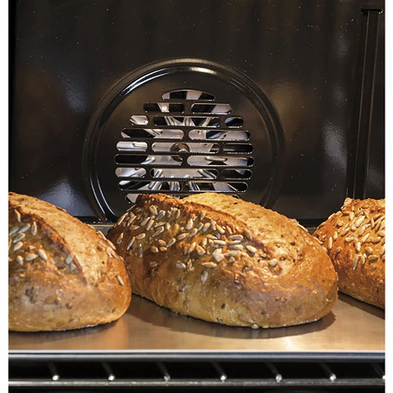 Cuisinière électrique autonome à 5 éléments avec convection véritable et friture à l'air 5,0 pi³ 30 po de GE (JCB840ETES) - Ardoise
