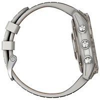 Montre intelligente multisport Bluetooth de 47 mm fēnix 7 Pro Sapphire Solar de Garmin - Gris brouillard/Orange ambré