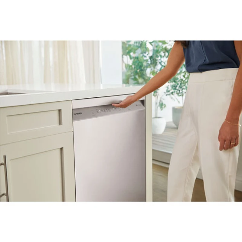 Lave-vaisselle encastrable de 24 po et 48 dB de Bosch - Acier inoxydable