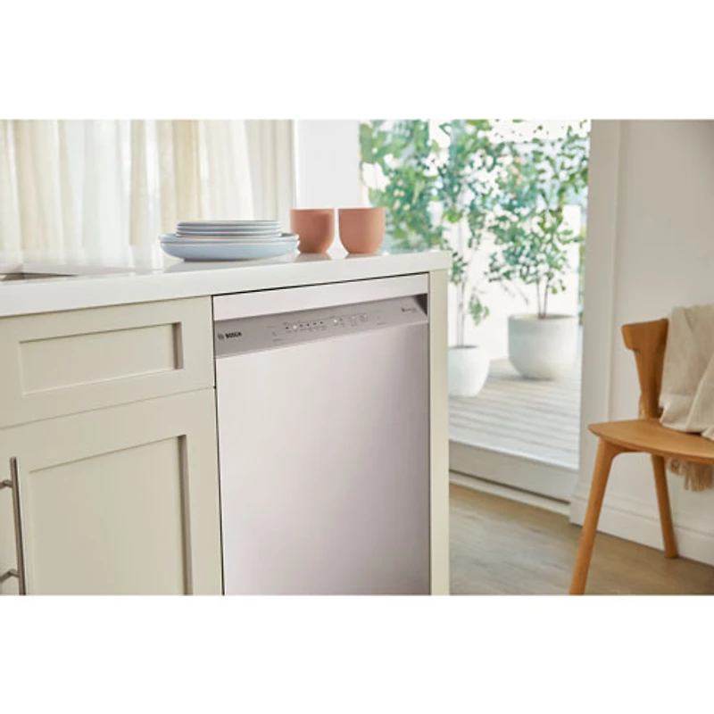 Lave-vaisselle encastrable 24 po 46 dB avec troisième panier de Bosch (SHE5AE75N) - Acier inoxydable