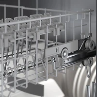 Lave-vaisselle encastrable 24 po 42 dB avec troisième panier de Bosch (SHV78CM3N) - Acier inoxydable