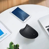 Souris optique sans fil ergonomique verticale d'Anker - Noir