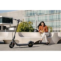 Segway Ninebot KickScooter F2 Electric Scooter (700W Motor / 40km Range / 25 km/h Top Speed) - Dark Grey