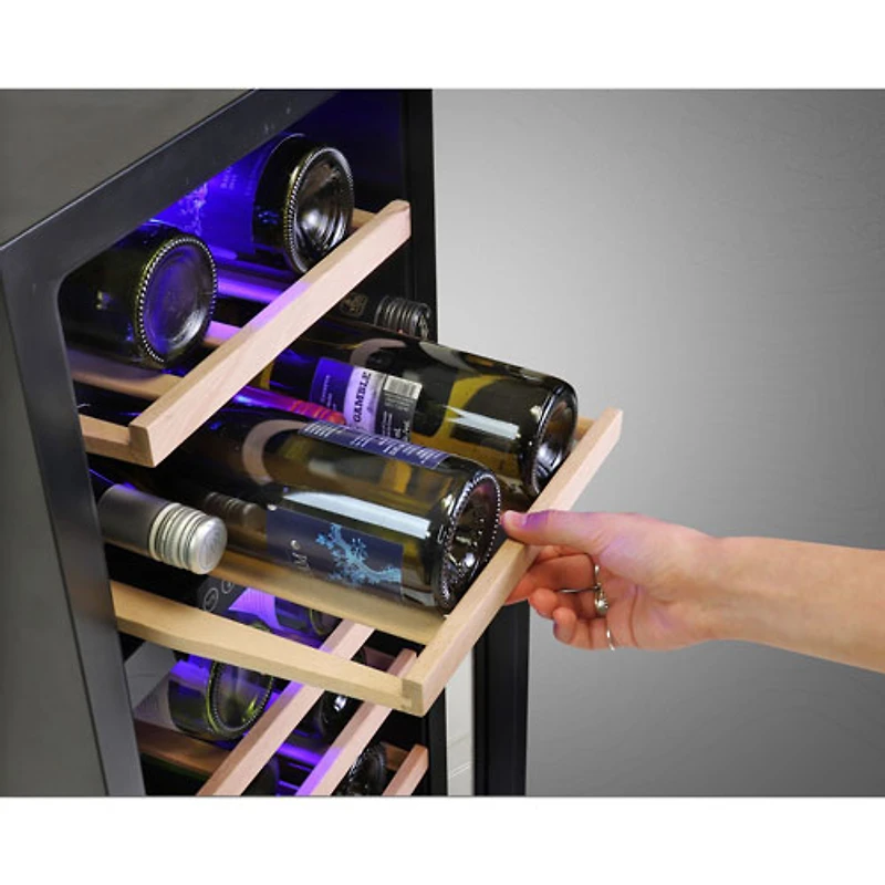 Réfrigérateur à vin à deux zones 15 po pour dessous de comptoir de 28 bouteilles avec verrou de Koolatron