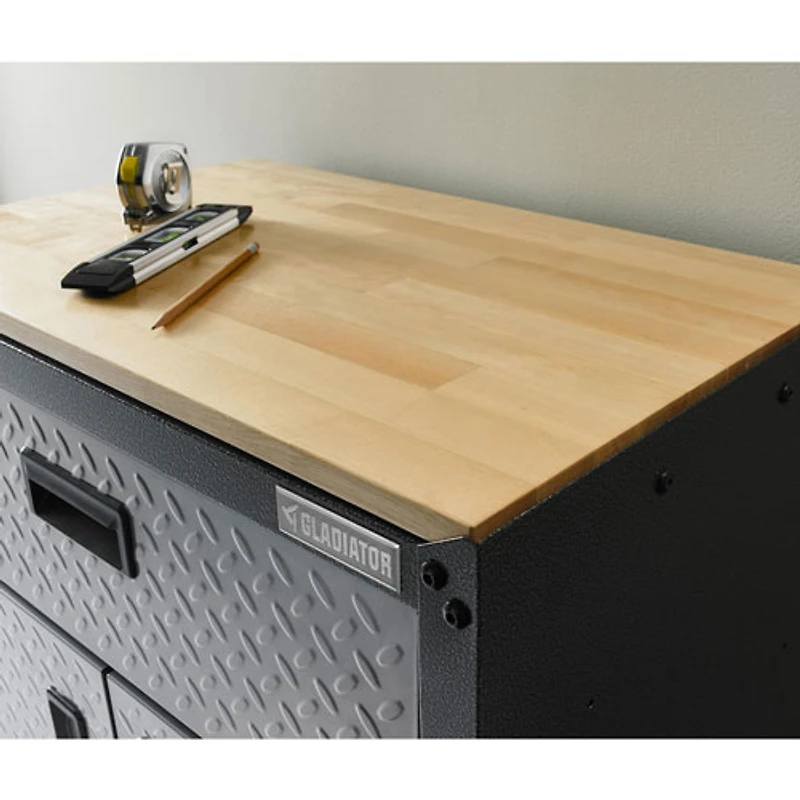 Gladiator 28 Hardwood Work Top (GAAC28HWGX)