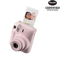 Boîte ouverte - Appareil photo instantané Instax Mini 12 de Fujifilm - Rose fleuri