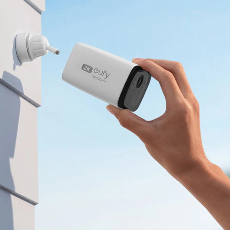 Caméra de surveillance d'intérieur/d'extérieur sans fil 2K SoloCam d'eufy - Ensemble de 3 - Exclusivité de Best Buy