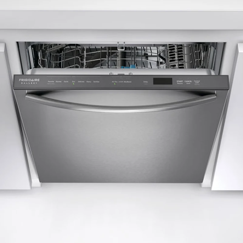 Lave-vaisselle encastrable 24 po 47 dB avec cuve en acier inoxydable et 3e panier de Frigidaire (GDSH4715AF) - Inox