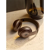 Boîte ouverte - Casque d'écoute Bluetooth à suppression du bruit Studio Pro de Beats By Dr. Dre