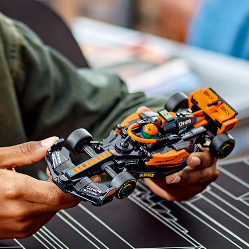 LEGO Speed Champions : La voiture de course de Formule 1 McLaren 2023 - 245 piÃ¨ces (76919)