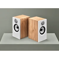 Bowers & Wilkins 607 S3 Bookshelf Speaker - Pair - Oak