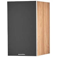 Bowers & Wilkins 606 S3 Bookshelf Speaker - Pair - Oak