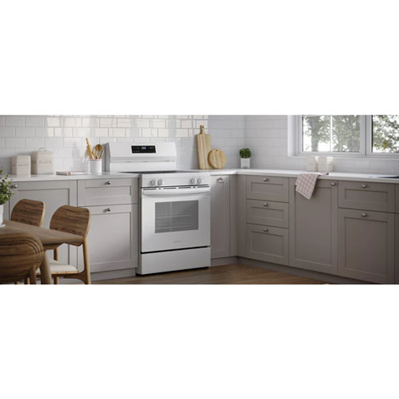 Cuisinière électrique autonome 5 éléments 5,3 pi³ 30 po de Frigidaire (FCRE306CAW) - Blanc