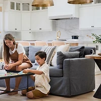 Caméra de surveillance d'intérieur avec fil HD Essential (2e génération) d'Arlo - Blanc - Exclusivité de Best Buy