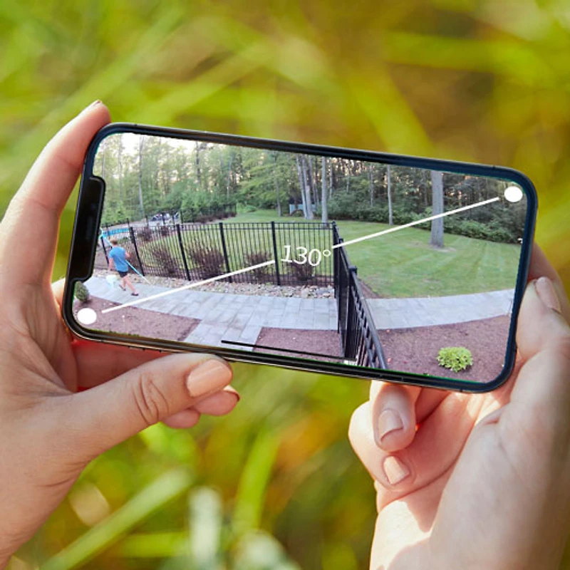 Caméra de surveillance d'intérieur/d'extérieur sans fil 2K Essential (2e génération) d'Arlo - Blanc