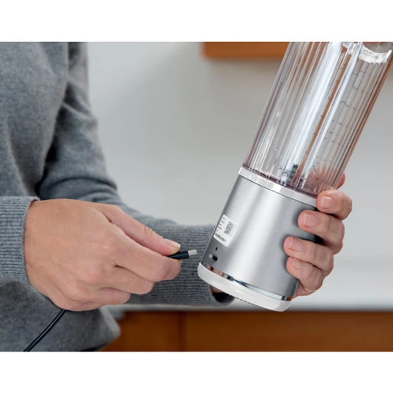 Ninja Blast 18oz 120-Watt Portable Blender - White