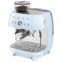 Machine à espresso manuelle de Smeg avec mousseur et moulin à caf