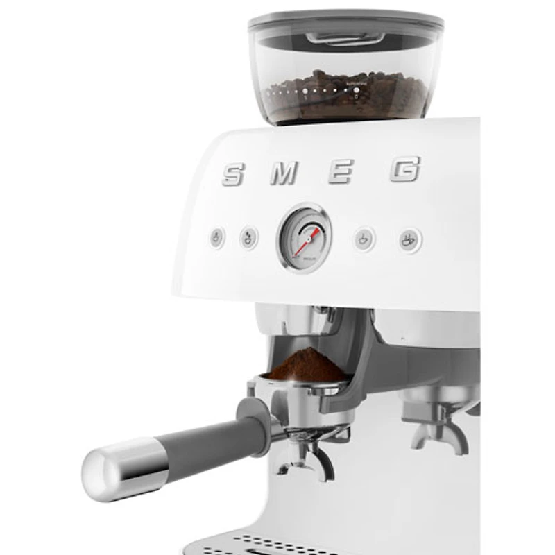 Machine à espresso manuelle de Smeg avec mousseur et moulin à café - Blanc