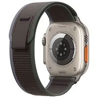 Apple Watch Ultra 2 (GPS + Cellular) avec boîtier de 49 mm en titane et bracelet Sentier bleu/noir par Bell - Petit/Moyen - Financement mensuel