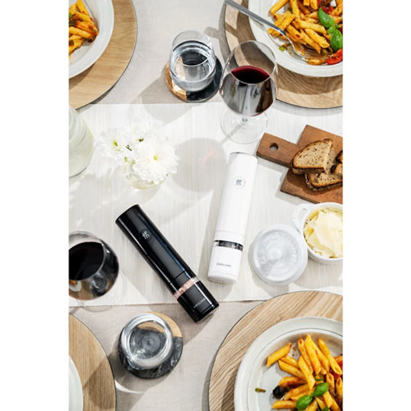 Zwilling Enfinigy Salt & Pepper Mill Set - Black/White
