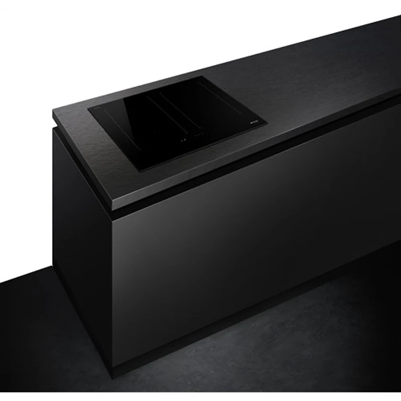 Surface de cuisson à induction de 24 po à 4 éléments de Smeg (SIMU324D) - Noir