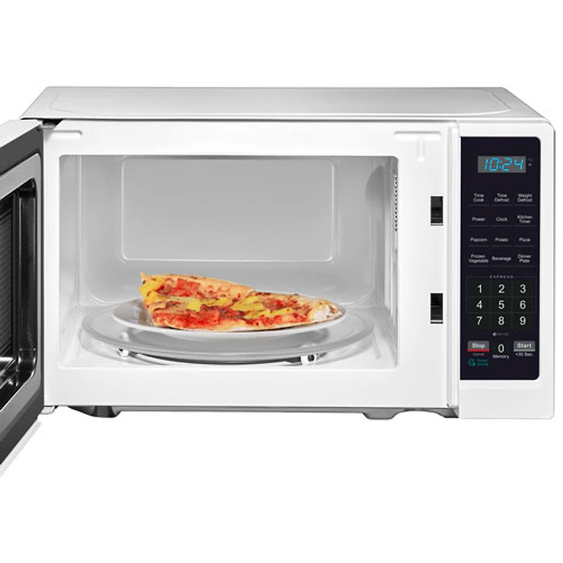 Insignia 0.7 Cu. Ft. Compact Microwave (NS-MW7WH5-C) - White - Only at Best Buy