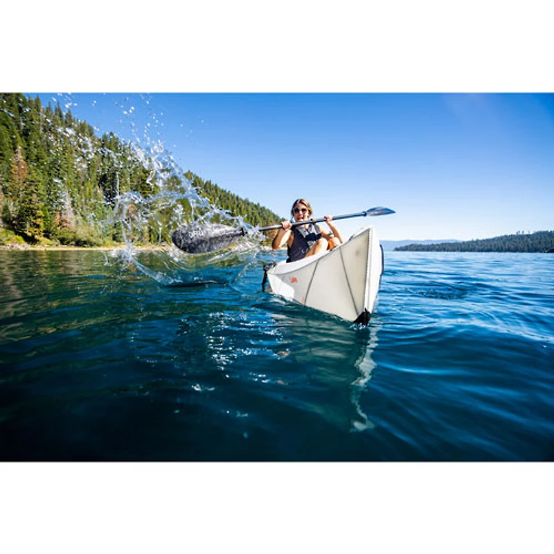 Kayak pliable de 9 pi avec pagaie Lake+ d'Oru Kayak - Blanc