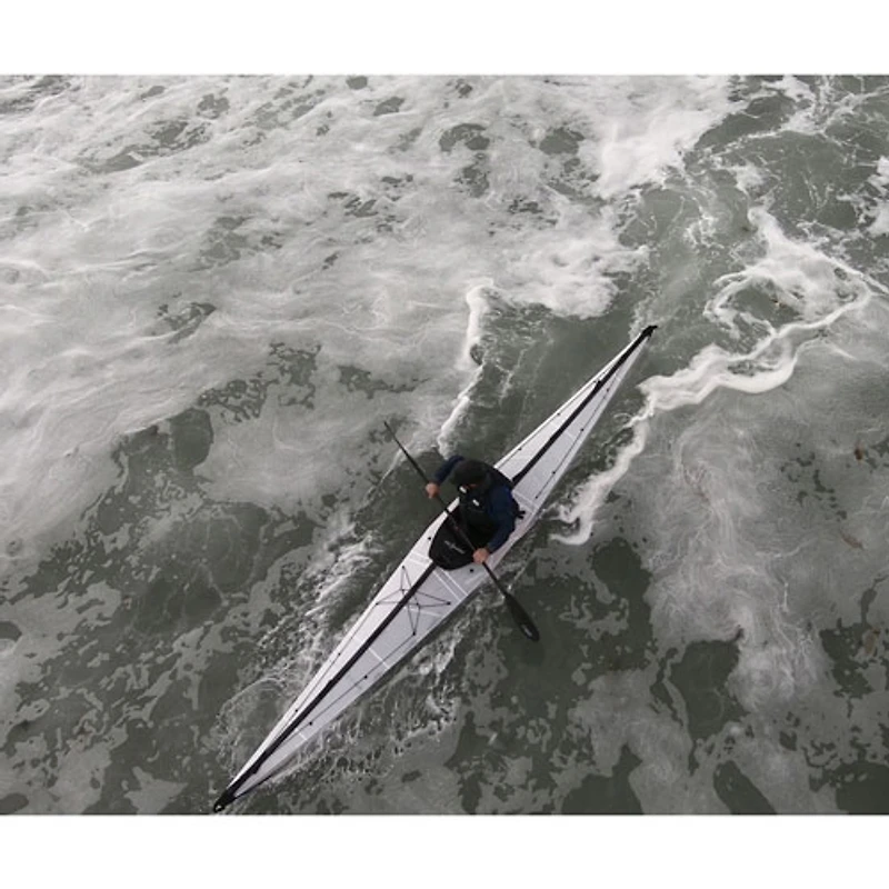 Kayak pliable de 16 pi avec pagaie Coast XT d'Oru Kayak - Blanc