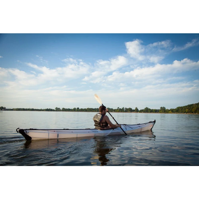 Kayak pliable de 16 pi avec pagaie Coast XT d'Oru Kayak - Blanc