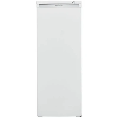 Boîte ouverte - Congélateur vertical 5,8 pi³ de Frigidaire (FFUM0623AW) - Blanc - Endommagé