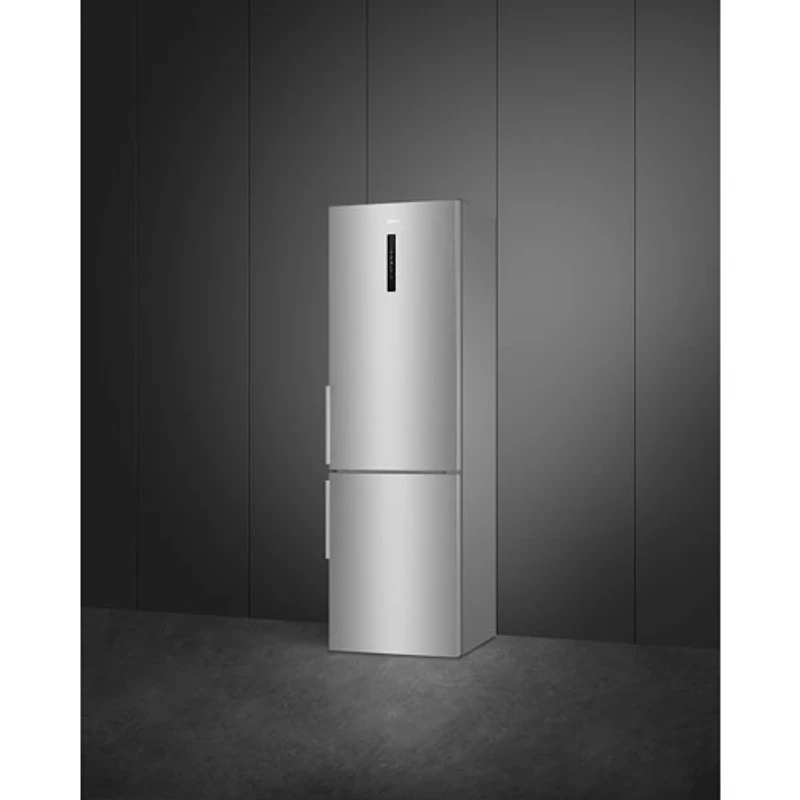 Réfrigérateur à congélateur inférieur avec éclairage DEL 12,5 pi³ 24 po de Smeg (FC20UXDNE) - Inox
