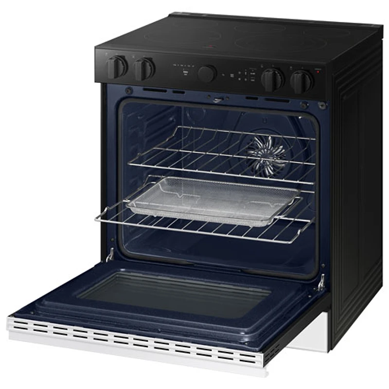 Cuisinière électrique encastrable à 5 éléments avec convection véritable 6,3 pi³ 30 po BESPOKE de Samsung (NSE6DB850012AC) - Blanc