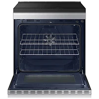 Cuisinière électrique encastrable à induction avec convection véritable 6,3 pi³ 30 po BESPOKE de Samsung (NSI6DG9500SRAC) - Acier inoxydable