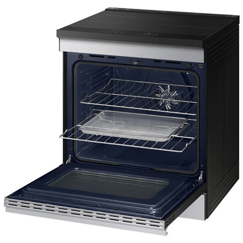 Cuisinière électrique encastrable à induction avec convection véritable 6,3 pi³ 30 po BESPOKE de Samsung (NSI6DG9500SRAC) - Acier inoxydable
