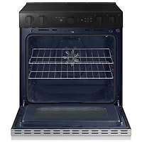 Cuisinière électrique encastrable 5 éléments convection véritable 6,3 pi³ 30 po BESPOKE de Samsung (NSE6DG8500SRAC) - Acier inoxydable