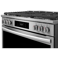 Cuisinière gaz de 36 po avec 6 brûleurs, convection véritable, friture à l'air chaud, four de 4,6 pi³ Pro de Frigidaire (GCFG3661AF) - Inox