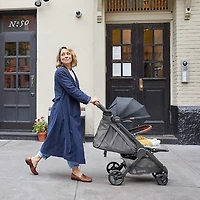 Poussette compacte Metro+ (Plus) Deluxe d'Ergobaby - Gris