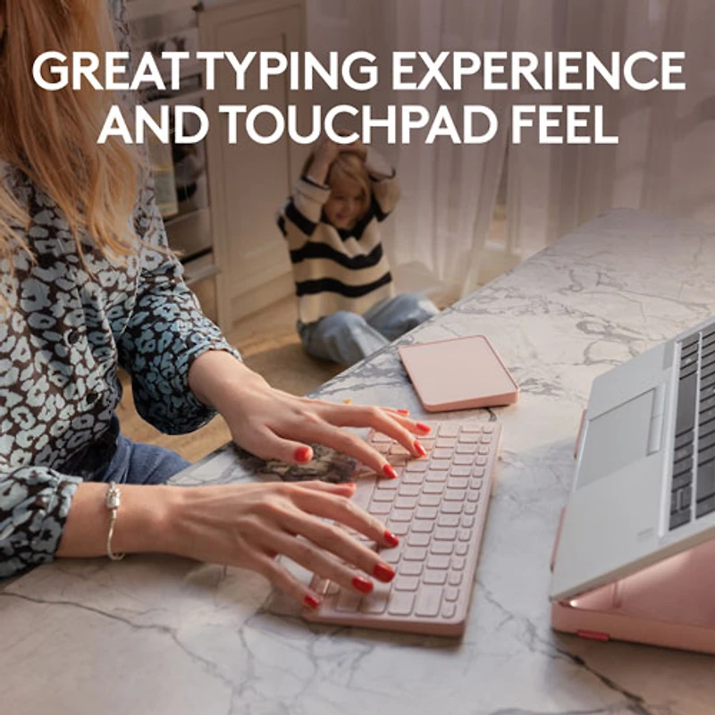 Ensemble bureau escamotable Casa de Logitech avec support pour portable, clavier et pavé tactile pour portable/MacBook (10 à 17 po) - Rose