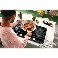 Surface de cuisson au gaz à 5 brûleurs de 30 po de KitchenAid (KCGG530PBL) - Noir
