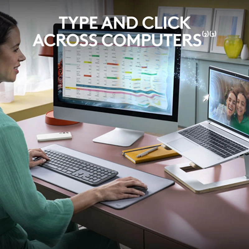 Ensemble avec clavier pleine grandeur et souris optique sans fil MK955 Signature Slim de Logitech - Anglais