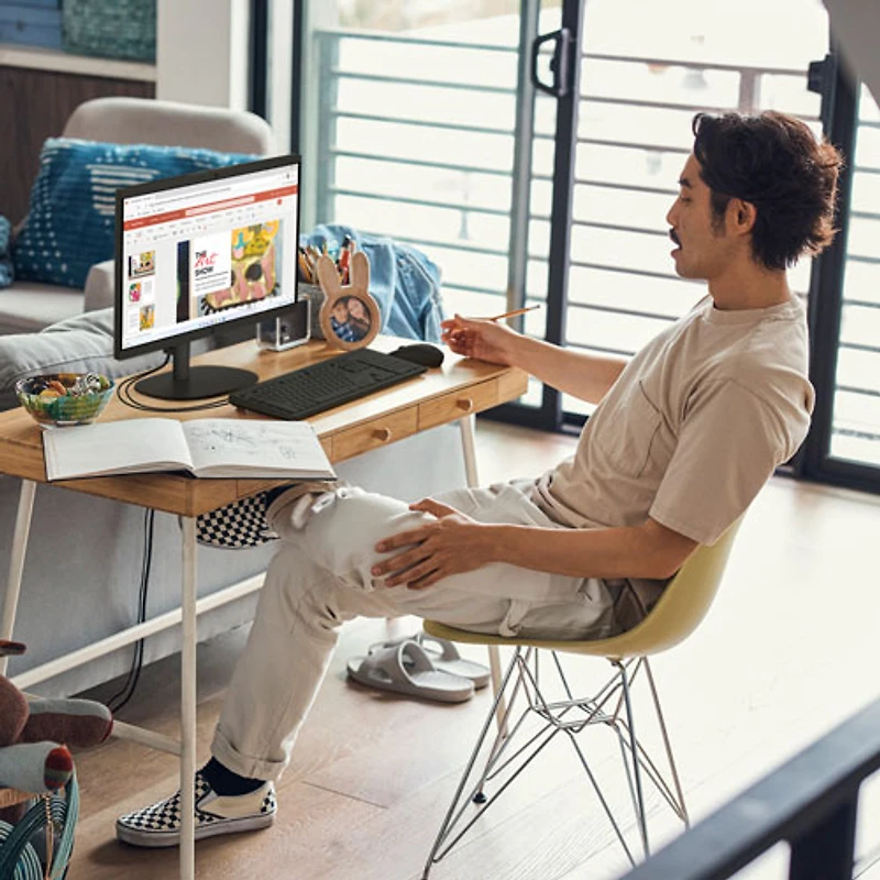 HP 22" All-in-One PC (Intel N200/128GB SSD/8GB RAM/Windows 11) - Only at Best Buy
