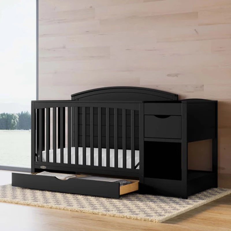Graco Bellwood 5-in-1 Convertible Crib with Drawer - Black