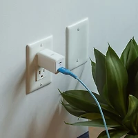 LOGiiX Vibrance 1.2m (3.9 ft.) Braided USB to USB-C Cable (LGX-13756) - Turquoise