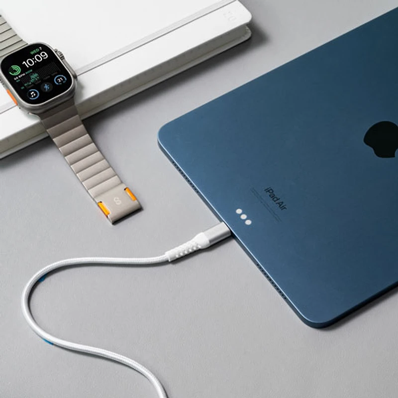 LOGiiX Vibrance 1.2m (3.9 ft.) Braided USB-C to USB-C Cable (LGX-13754) - White