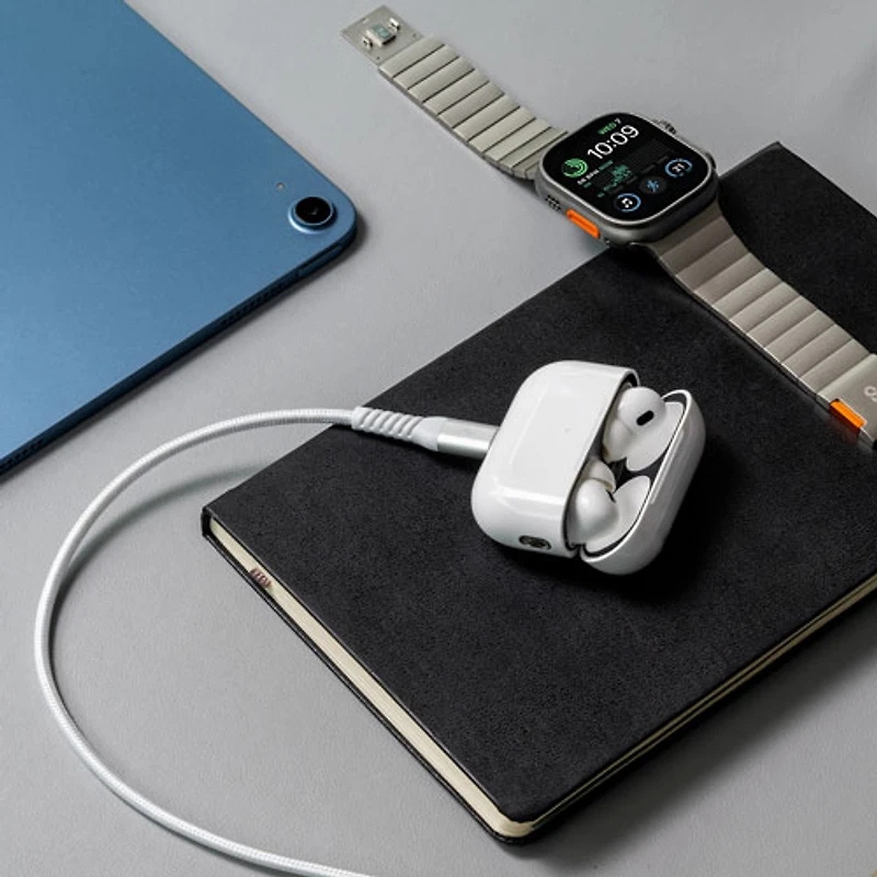 Câble tissé USB-A à Lightning de 1,2 m (3,9 pi) Vibrance de LOGiiX (LGX-13753) - Blanc