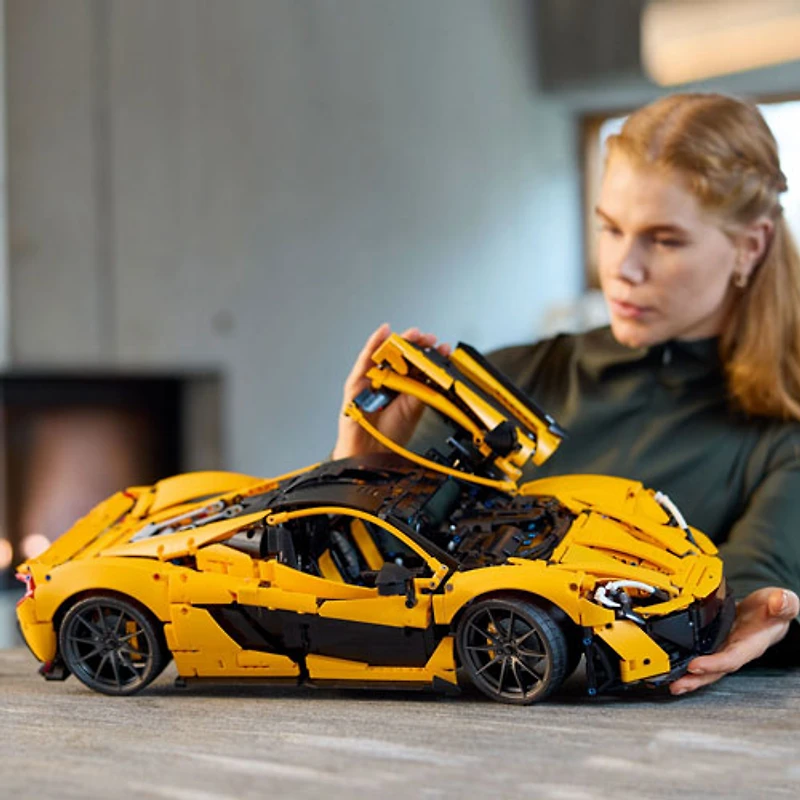 LEGO Technic : Hypervoiture McLaren P1 - 3893 pièces (42172)
