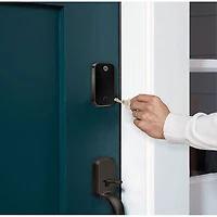 Serrure intelligente Bluetooth Assure Lock 2 Touch avec clé et pavé biométrique de Yale - Bronze