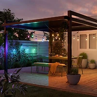 Guirlande de lumières intelligentes multicolores d'extérieur 15 m (49 pi) Matter de Nanoleaf - 20 lumières - Partenaire de détail exclusif