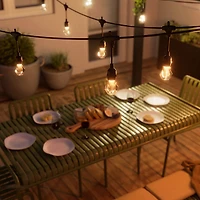 Guirlande de lumières intelligentes multicolores d'extérieur 15 m (49 pi) Matter de Nanoleaf - 20 lumières - Partenaire de détail exclusif